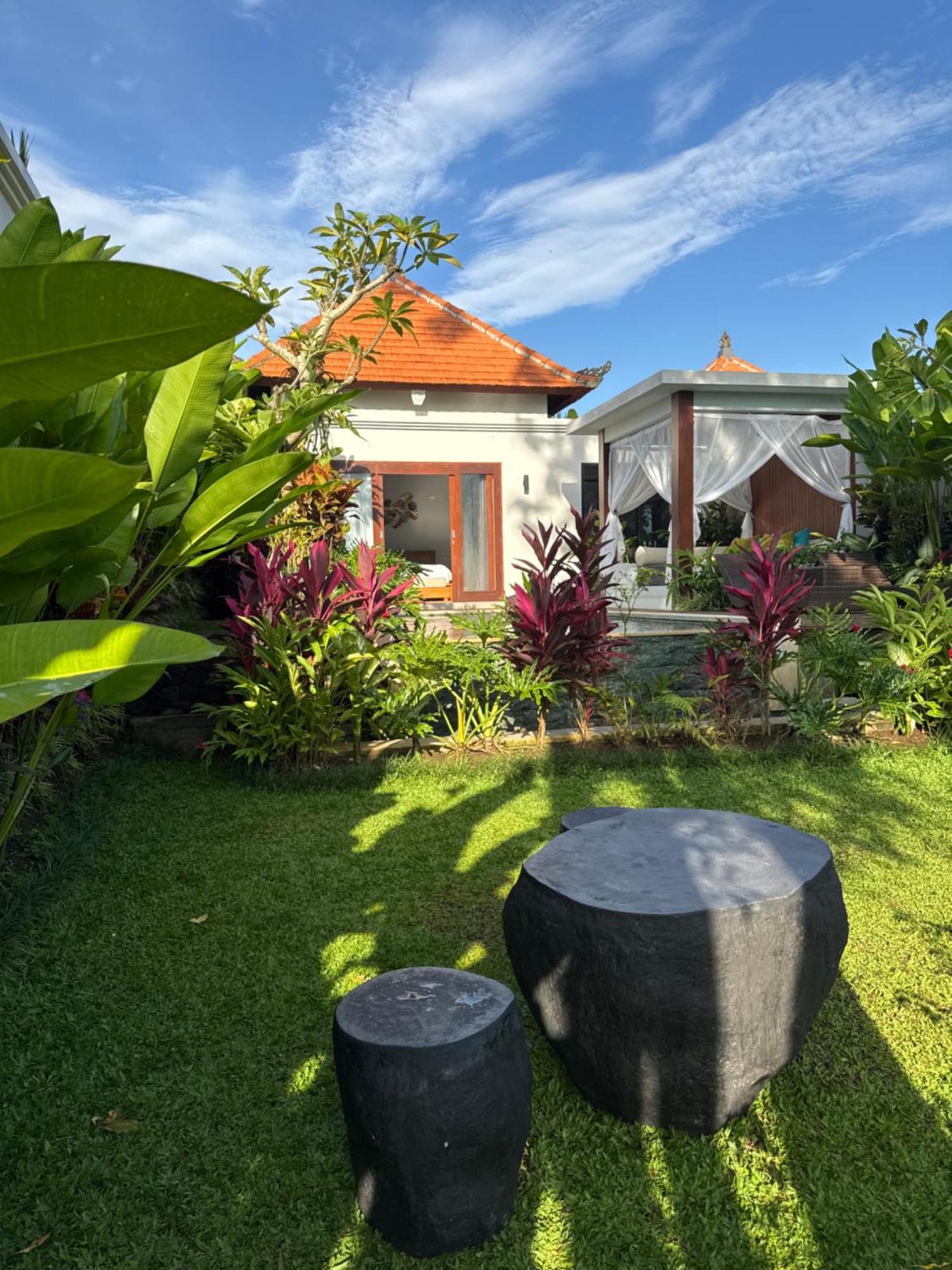 The Sidemen Villa Buitenkant foto